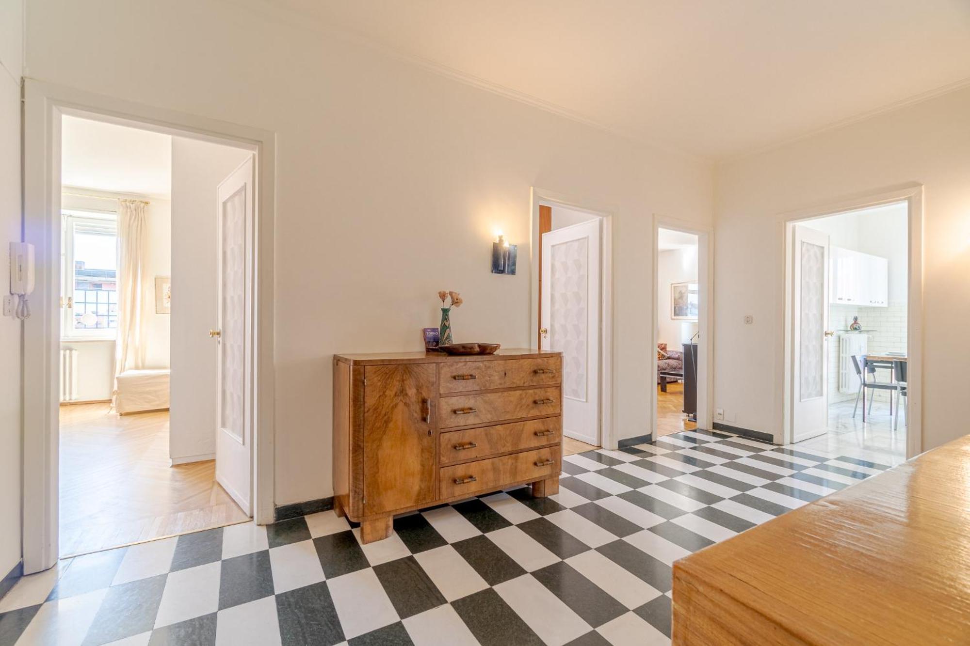 Palazzo Di Giustizia Bright Apartment Торино Екстериор снимка