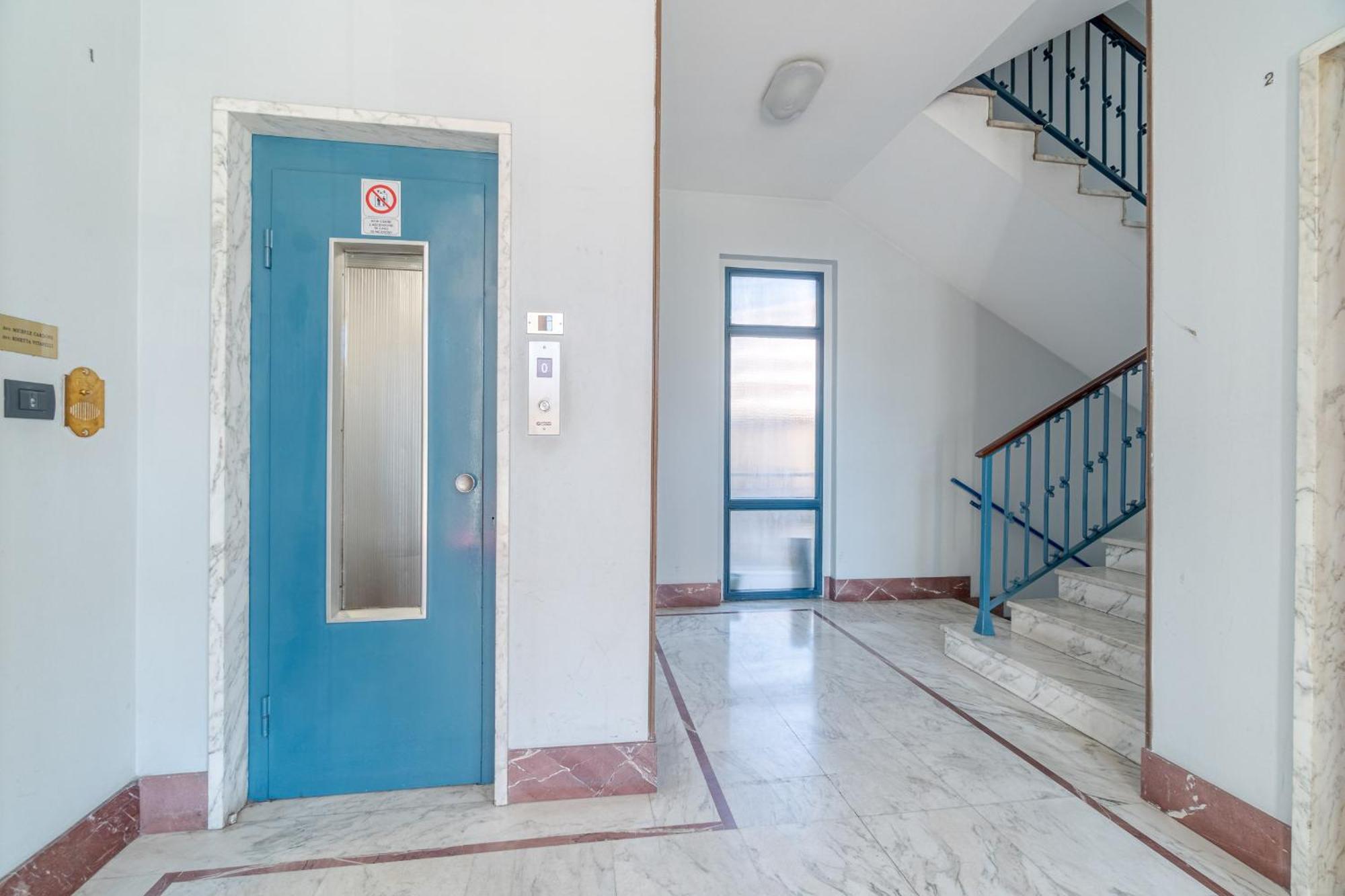 Palazzo Di Giustizia Bright Apartment Торино Екстериор снимка