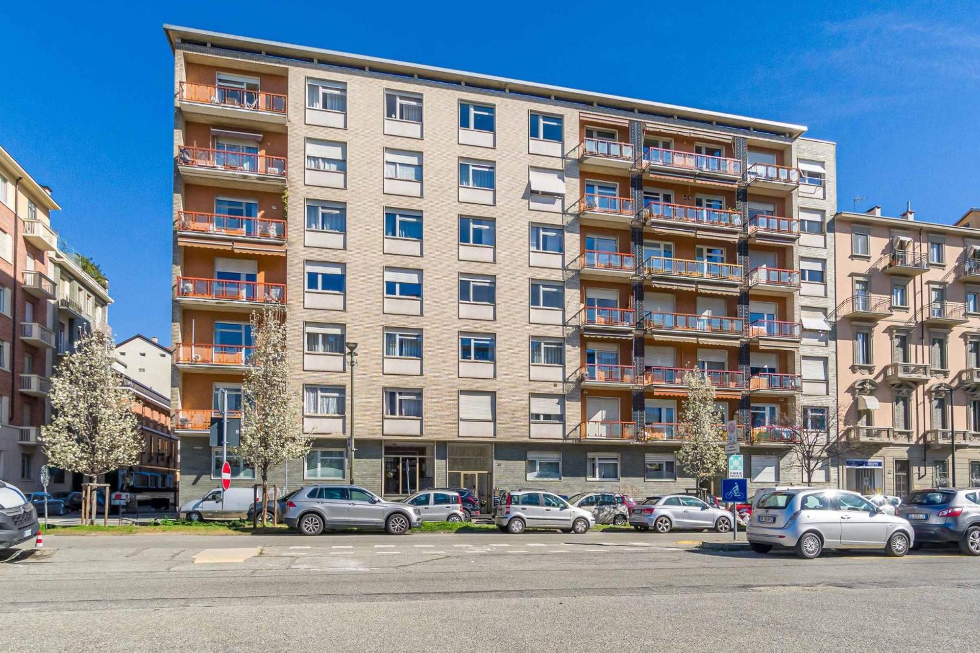 Palazzo Di Giustizia Bright Apartment Торино Екстериор снимка